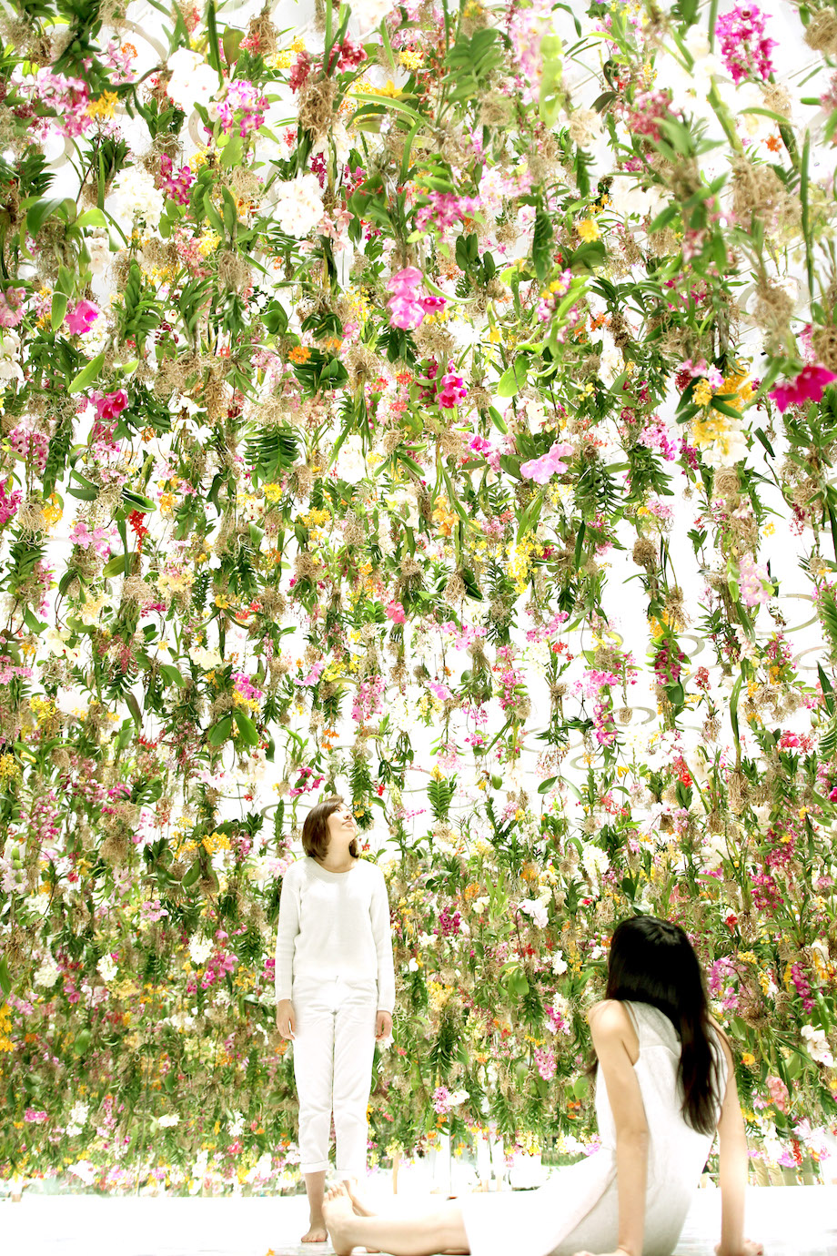 Floating Flower Garden by TeamLab