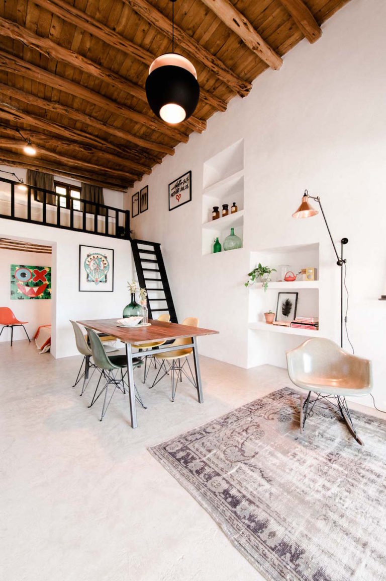 Old Stable Transformed Into a Contemporary Dream House — Artistic Odyssey