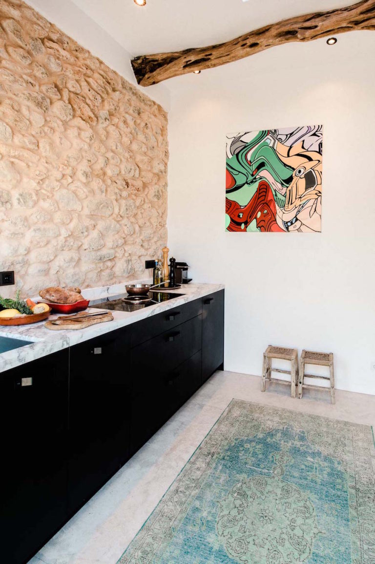 Old Stable Transformed Into a Contemporary Dream House — Artistic Odyssey