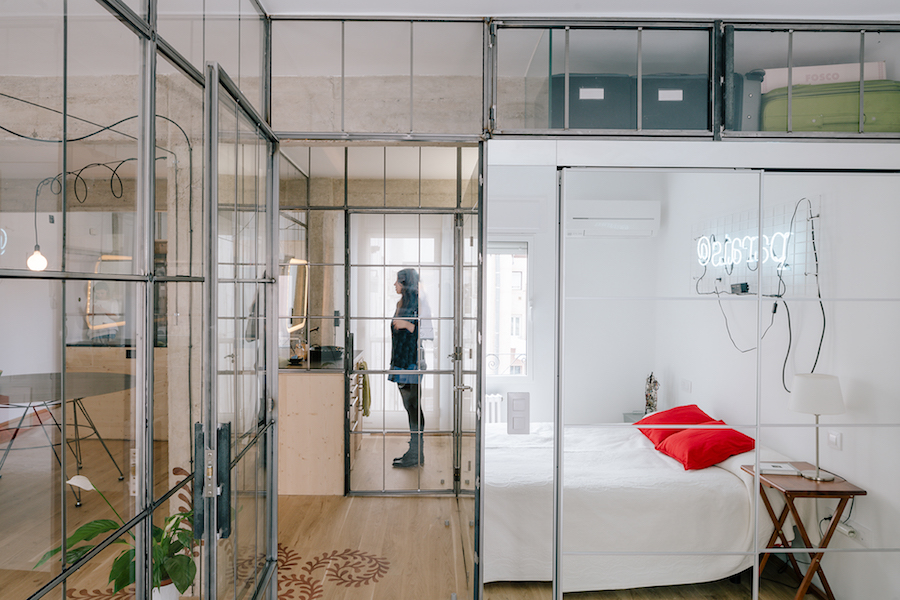A Small and Functional Apartment by Manuel Ocana