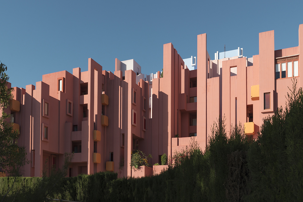 Photographer Andres Gallardo Albajar captures the beauty of La Muralla Roja 