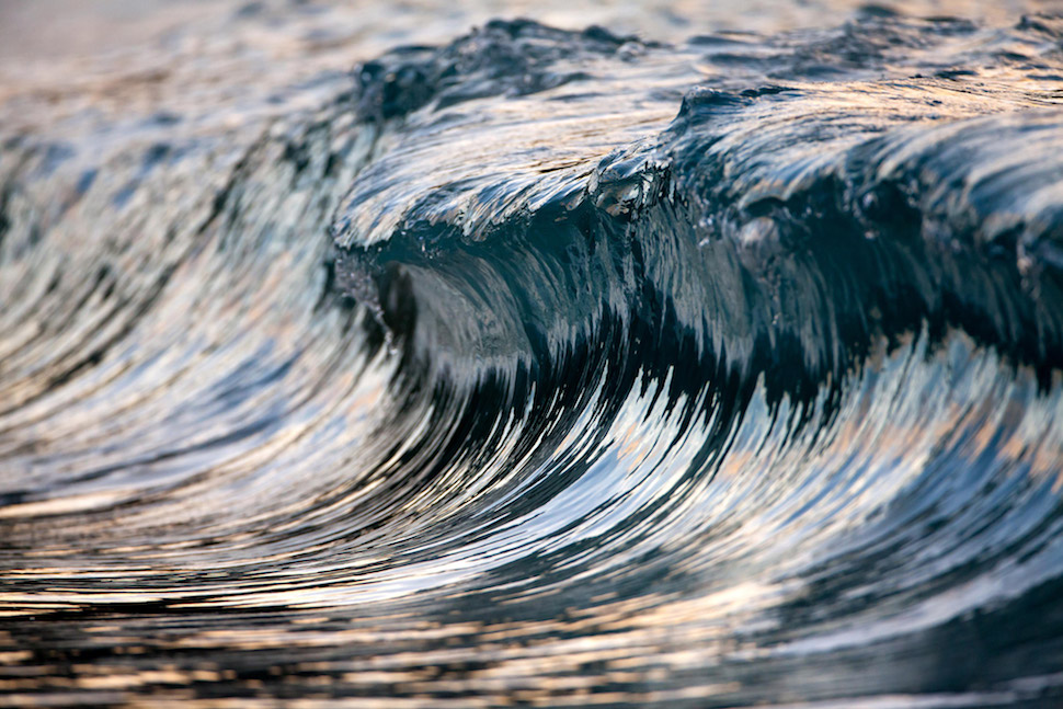 Photographer Pierre Carreau captures the beauty of Ocean Waves
