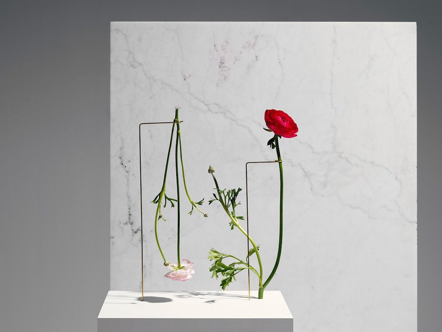 Posture Vases, is a captivating collaborative series of creative, minimal flower vases by Italy-based design team Bloc Studios and photographer Carl Kleiner.