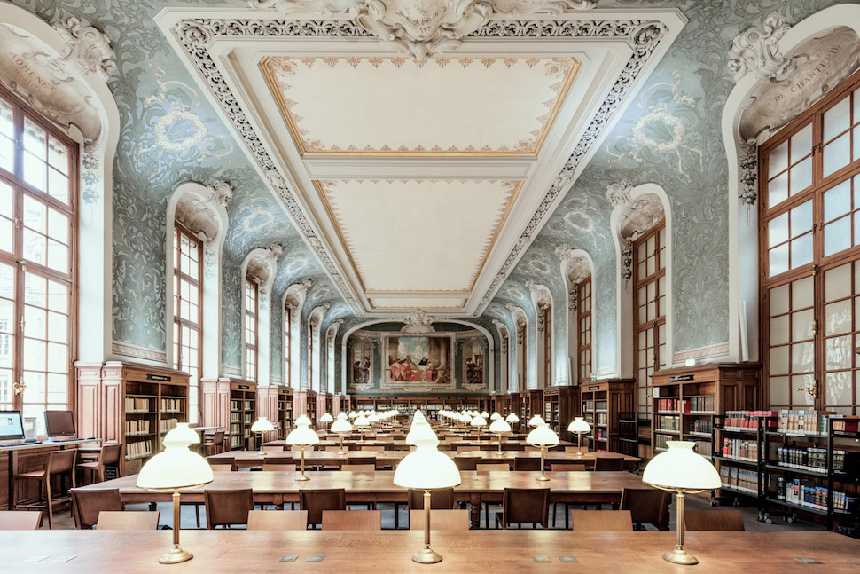 Stunning photographs of La Sorbonne in Paris, France: Paris-based photographer Ludwig Favre captures beauty of amphitheaters at the Paris-Sorbonne University.